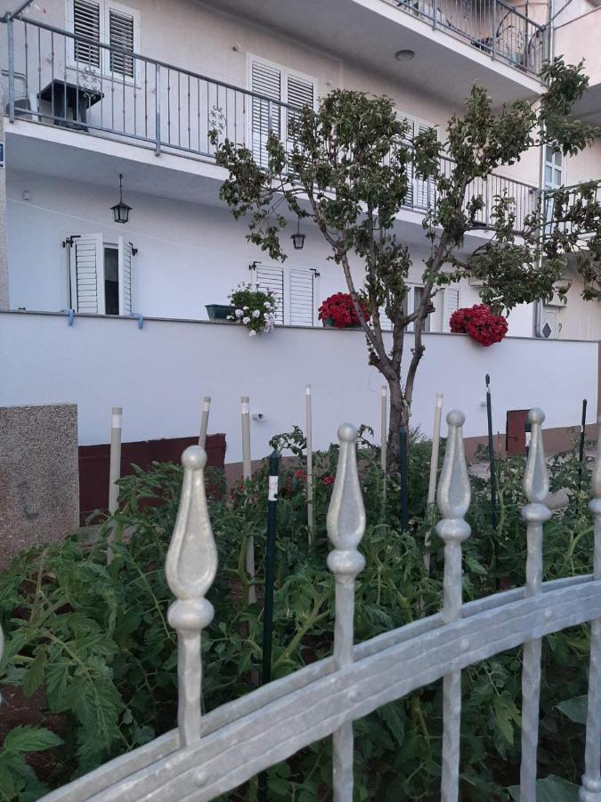 Apartment Bracic Vodice Eksteriør billede